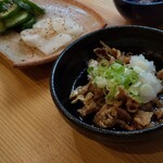 Tsukinoya - 鶏皮ポン酢。これめちゃ旨い。