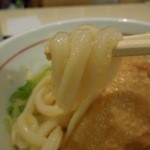 イクスピアリ・キッチン 讃岐玉藻製麺 - 「おろし生醤油（冷）」の麺