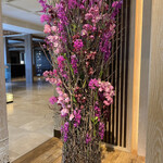 FOUR SEASONS HOTEL KYOTO - 見事な生花^ ^