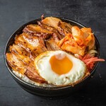 Grilled aged kimchi chashu bowl (comes with miso soup)