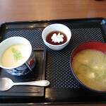 Ganzo Sushibee - 添え物3点　茶碗蒸しGood