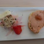 トゥルモン - 鶏肉のレバーペーストとイナダのオイル煮です。