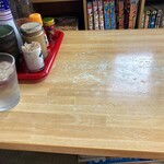 中華そば志のぶ支店 - 一人ちゃぶ台席はTVの前！