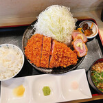 嬉嬉豚 とんかつ 「君に、揚げる。」(極) - 