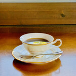 バーラウンジ プラット - ◎コーヒー豆を挽いてハンドドリップで丁寧に入れてくれたコーヒーは最高に美味かった。
