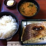 うお金 - 焼魚（鯛）定食