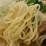 Hanafuku - 「白しょうゆラーメン」の麺アップ