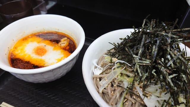 なぜ蕎麦にラー油を入れるのか 秋葉原店 秋葉原 そば 食べログ