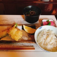 韻松亭 - 