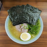 家系ラーメン 近藤家 - 上から見たラーメン