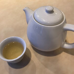 天啓 - サービスの烏龍茶も美味しい。