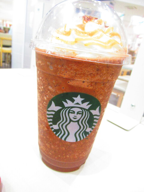 ダーク モカ チップ フラペチーノ エスプレッソショット追加680円 スタバ イオンモール札幌平岡店 は 土日祝も営業中 イオンモール札幌平岡店の飲食店は コロナ禍で土日祝の休業店が多いです By 食べ過ぎ太り過ぎ スターバックス コーヒー イオン ダーク モカ チップ フラペチーノ エスプレッソショット追加680円 スタバ イオンモール札幌平岡店 は 土日祝も営業中 イオンモール札幌平岡店の飲食店は コロナ禍で土日祝の休業店が多いです By 食べ過ぎ太り過ぎ スターバックス コーヒー イオン