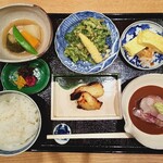 茜坂大沼 - お膳全景