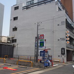 ワイマーケットブルーイングキッチン - 5F建てのビル全部が店舗