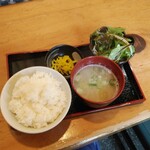 Fuufuu Tei - ランチCセット（ご飯、みそ汁、サラダ、沢庵）