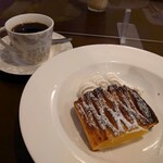 れすとらん ふるさと - 焼きたてアップルパイとホットコーヒー