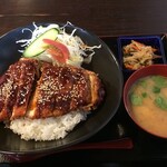 たなぽん食堂 - チキン味噌カツ丼500円