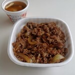すき家 - 牛丼  特盛  ( つゆだく ) & 味噌汁