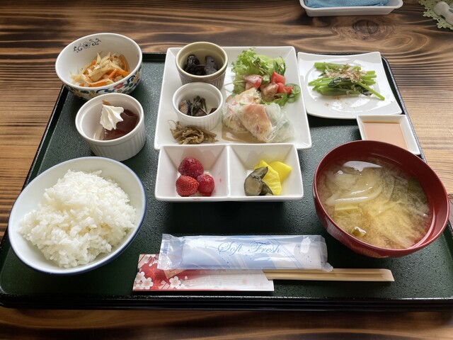 お食事処 月うさぎ - 藤島（食堂）の写真