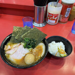 家系総本山 ラーメン 吉村家 - 