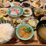 酒場 ヤマ富 - 全部のっけ定食　1,500円