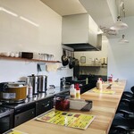 まるキチ - 清潔な店内