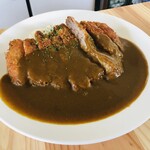 まるキチ - ビッグサイズな大判に肉厚ロースとんかつ