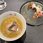 Japanese Soba Noodles 蔦 - 「茸ペーストの淡口醤油ラーメン」1200円と「名物特製トッピング」800円