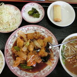 Taiwan Ryourifukuraku - 酢豚ランチ+味噌台湾ラーメン変更。580+100