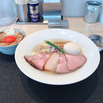 宍道湖しじみ中華蕎麦 琥珀 東京本店 - 