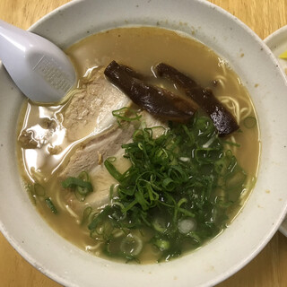 とも屋大吉 Tokyo's Famed Yoyogi Park Inspires This Upcoming adidas ZX