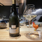 焼き鳥 とりら - 白ワインボトル1本目