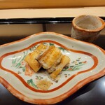 鮨 おおが - 天然うなぎの白焼き、素敵な器、ぐい呑