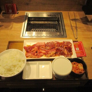 日曜営業 御茶ノ水駅でランチに使える焼肉 ランキング 食べログ