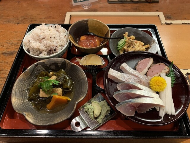 海鮮茶屋貝族料理みのしょう 味之匠 南方 魚介料理 海鮮料理 食べログ