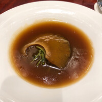 個室中華 頤和園 京橋店 - フカヒレの姿醤油煮込み