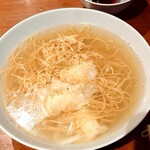 Yataishokudou Hone - 香港海老ワンタン麺♪