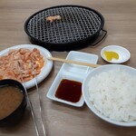 yakinikuteishokureimemmirakuen - ささまホルモン定食880円