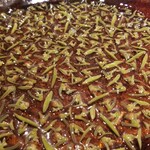 馳走 啐啄一十  - ①朝摘み蓴菜(広島県黒瀬産)
      広島県黒瀬産の蓴菜は2018年の豪雨で栽培池に土砂が入り収穫量が半減
      山間の一番上の溜池で作るので水が綺麗でゼリー質のプルプル感が違う極上品
      朝摘みならでは艶やかさ