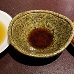 馳走 啐啄一十  - 薬味
      オリジナル調合の醤油
      31年間継ぎ足しのポン酢
      山葵(静岡県真妻産)
      塩