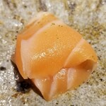 馳走 啐啄一十  - ⑭鱒の介(北海道函館産、16kg、7日熟成)
      産卵期は夏、日本での旬は春～夏、寿命2~5年
      釣りの日本記録は11.6kg
      今夏、アラスカで産卵予定の個体だろうか？
      桜鱒を更に濃厚にした旨みが素晴らしい