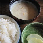 塚原の里 - ごはん・お汁・たくあん