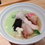 あおぎり - 襟裳岬からの潮の便り初夏の翡翠麺@1000