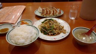 Oosaka Oushou - 餃子W定食