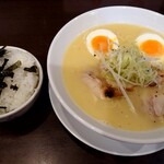 Menyarenren - 白めしセット　鶏白湯ラーメン+半熟卵