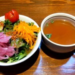 Bisutoro Tane - パスタランチセットのサラダ·スープ