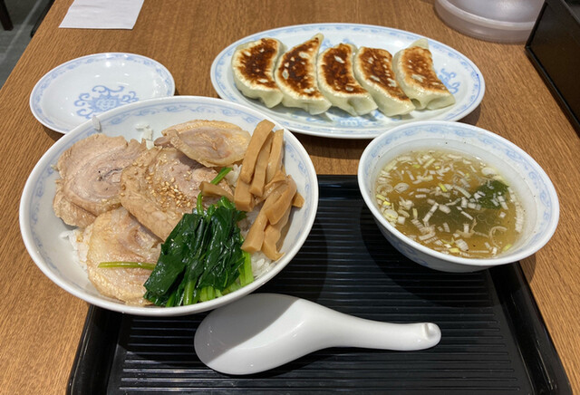 横浜とんとん 星川 餃子 食べログ 横浜とんとん 星川 餃子 食べログ