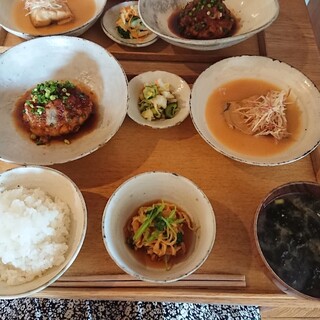 座敷 福井でおすすめのカフェをご紹介 食べログ 座敷 福井でおすすめのカフェをご紹介 食べログ