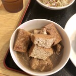 Vientai - ランチ「カオムーパロー(タイ風豚肉・煮タマゴとライス）」(1000円)