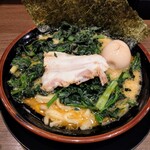 横浜家系ラーメン ぎん家 - 